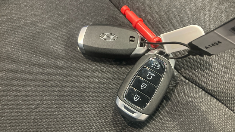 Hyundai INSTER 85kW 02 49kWh 5dr Auto Electric Hatchback